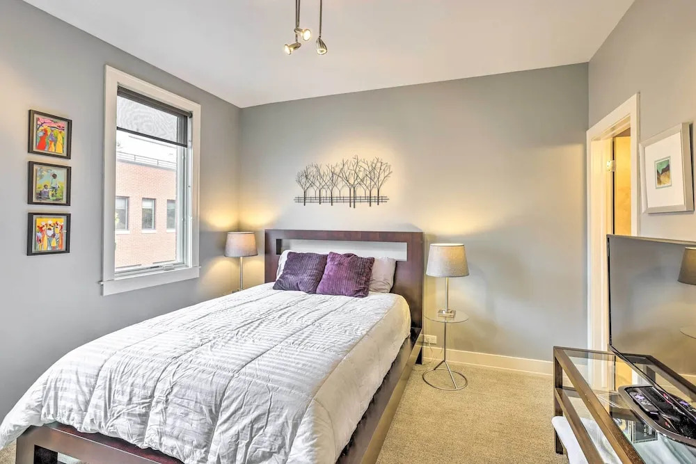 Downtown Condo w/ Rooftop Patio & City Views!