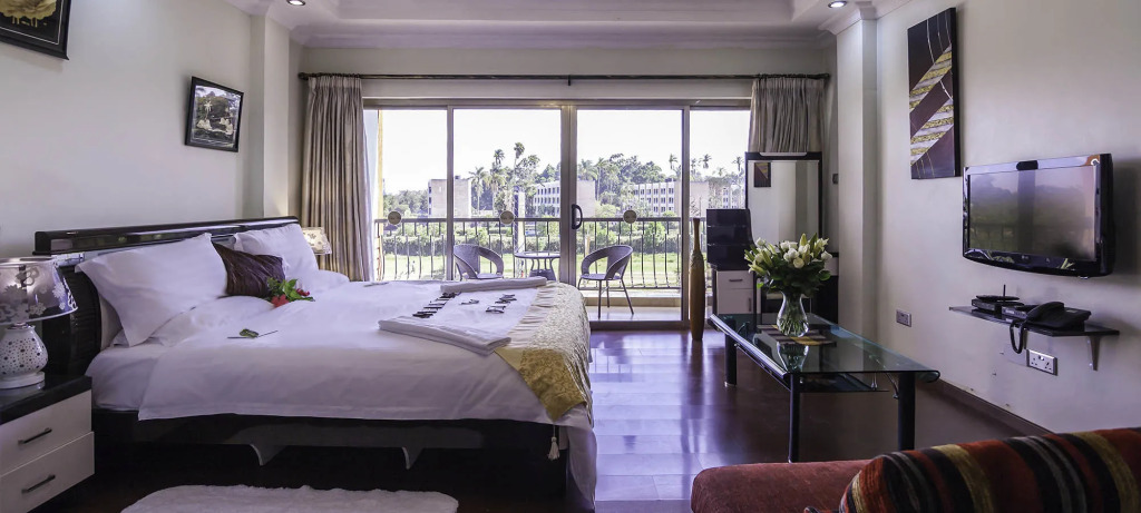 Eldon Suites & Apartment Hotel