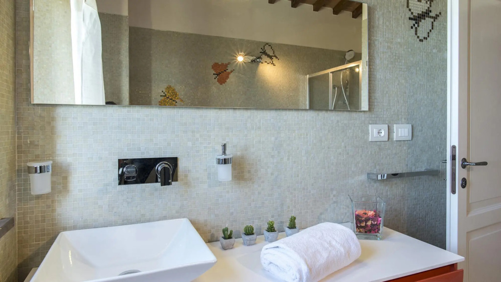 La Vecchia Fonte 15, Emma Villas