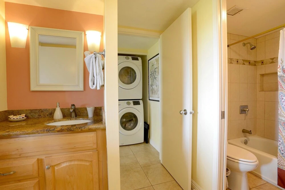 Maui Banyan T305 - Three Bedroom Condo with Ocean View
