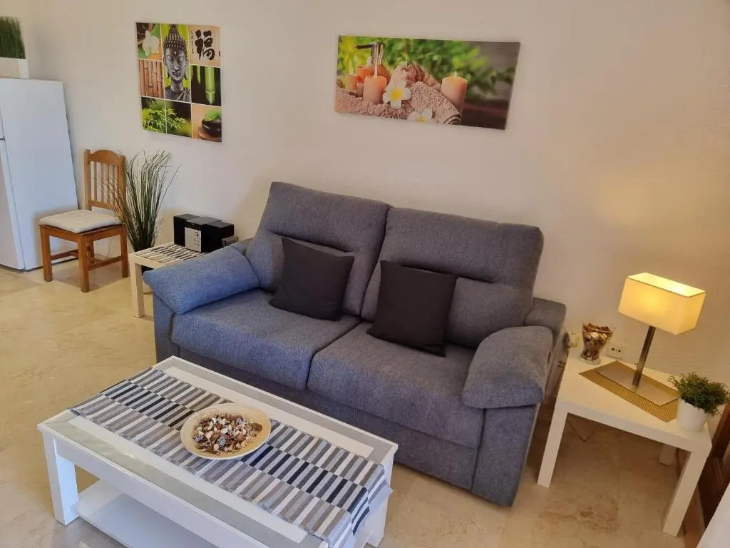 Casa Playa del Duque 2 in 1st sea line directly at the beach, heated pool, Wifi