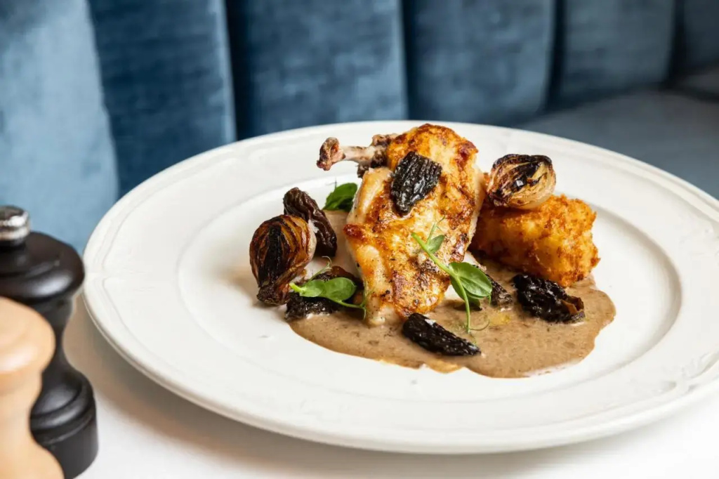 The Moorings Hotel & Restaurant