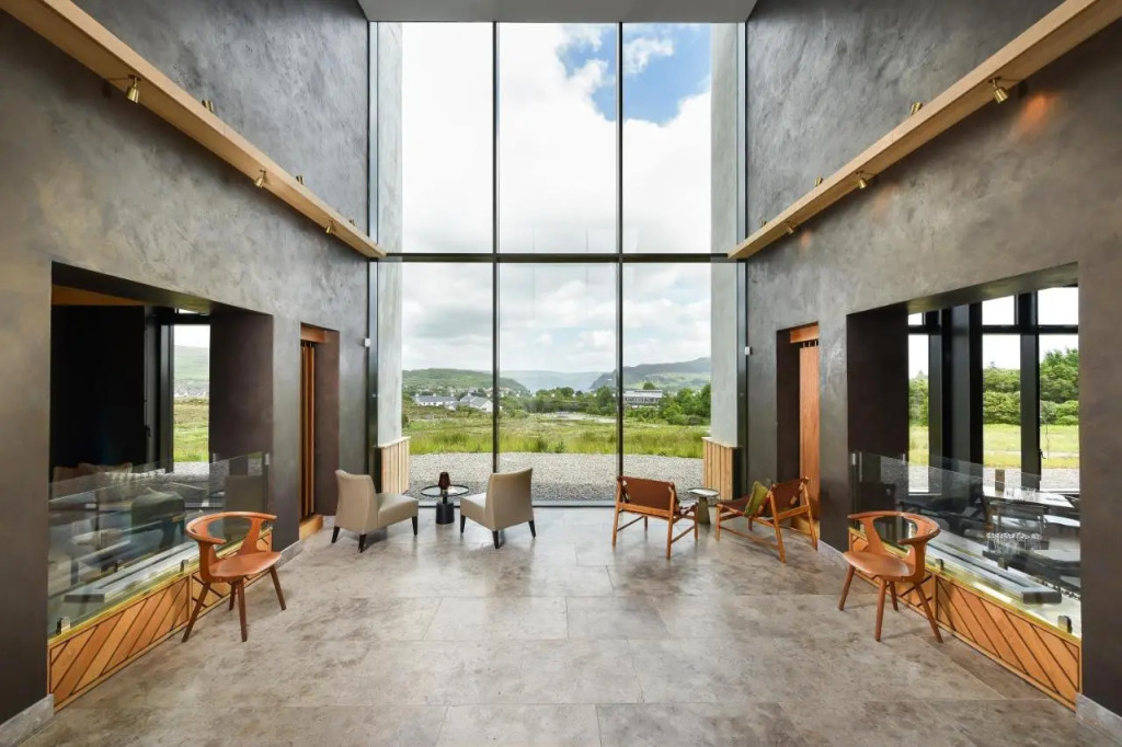 Bracken Hide Hotel