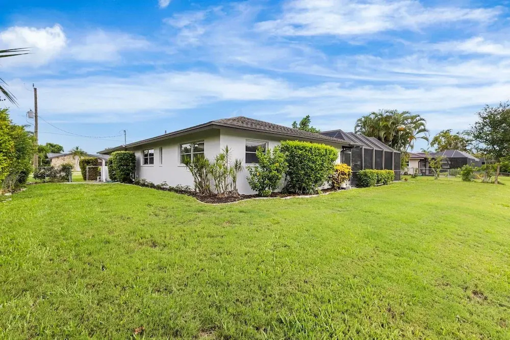 Riverfront Home w Private Dock Pool Beaches