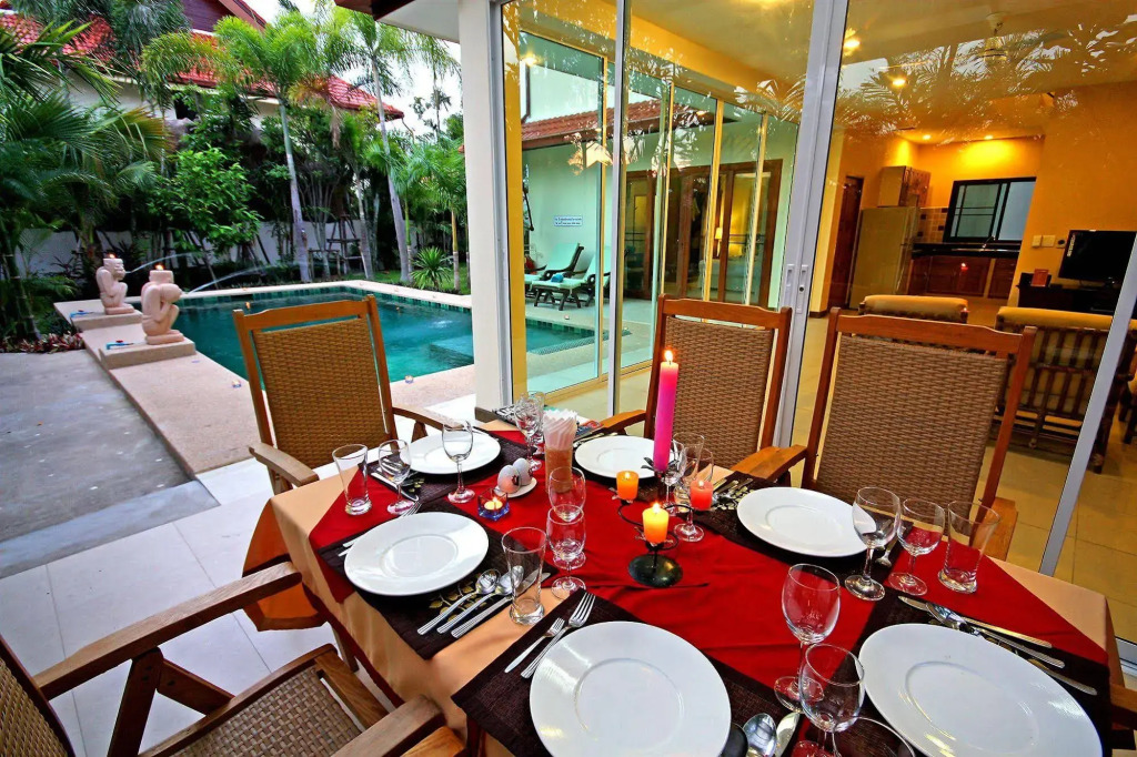 AT Pool Villa Resort