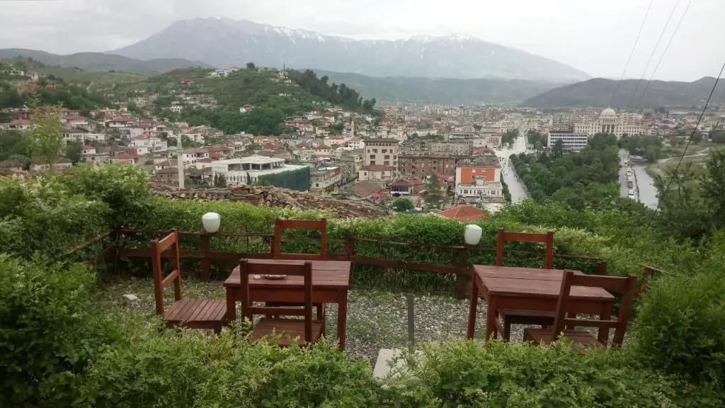 OLD TOWN Hava Baci