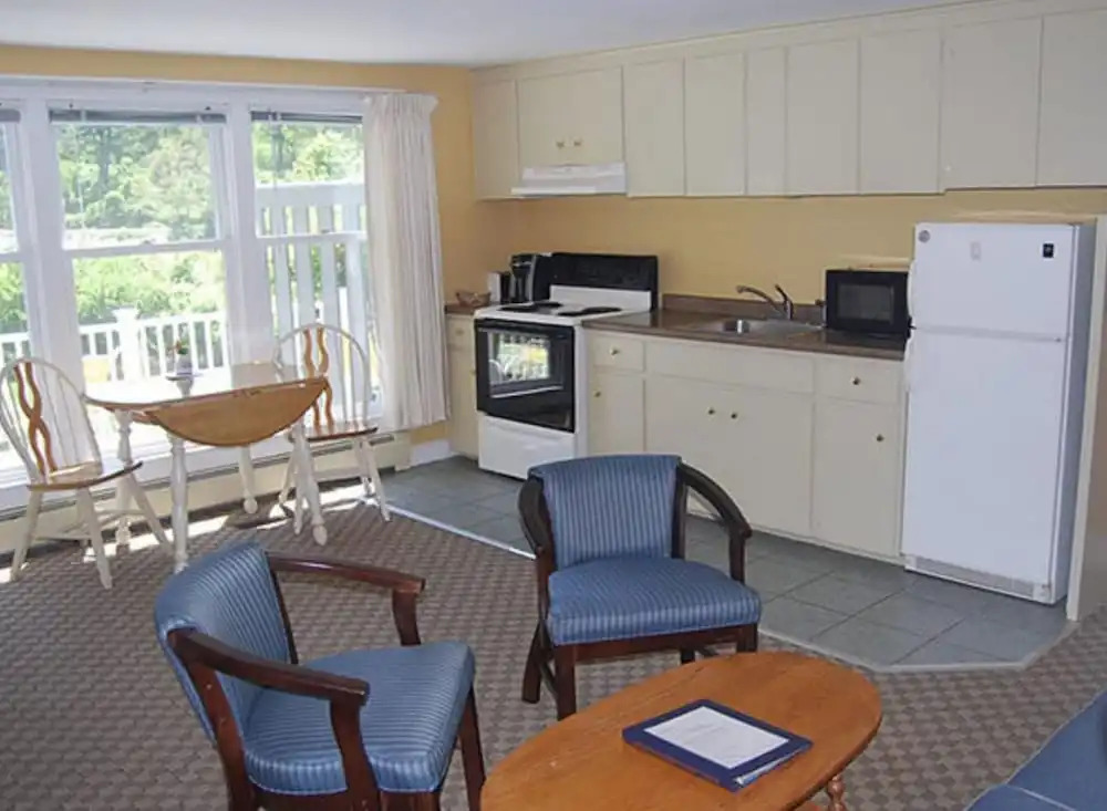 Dockside Guest Quarters