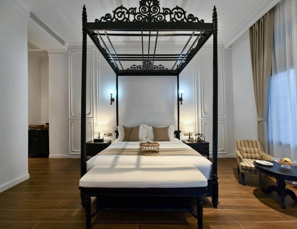 Jing Land Hotel
