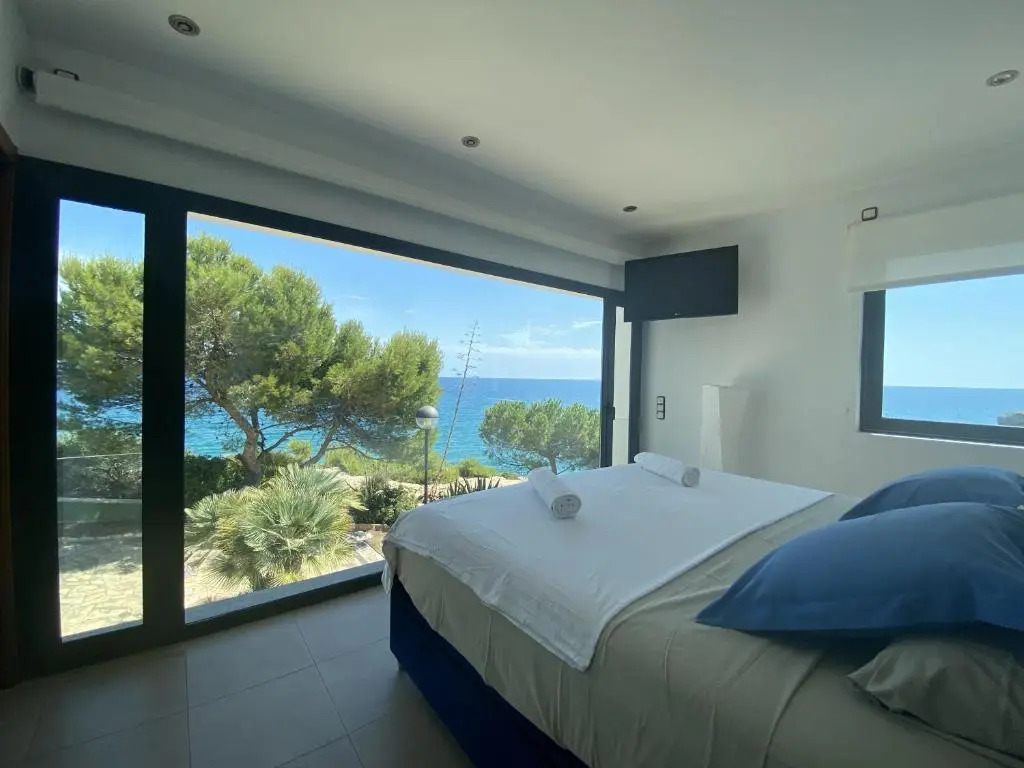 TarracoHomes, TH52 Villa Lighthouse con Piscina Privada, Terraza, y Vistas al Mar