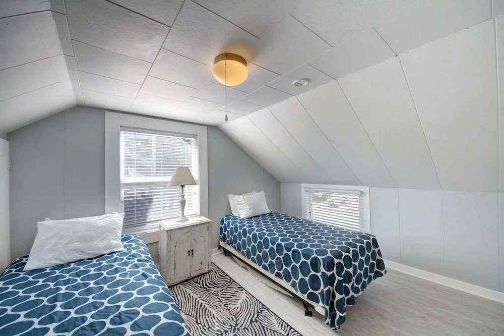 Hydrangea and Forget Me Not 3 Br home by RedAwning