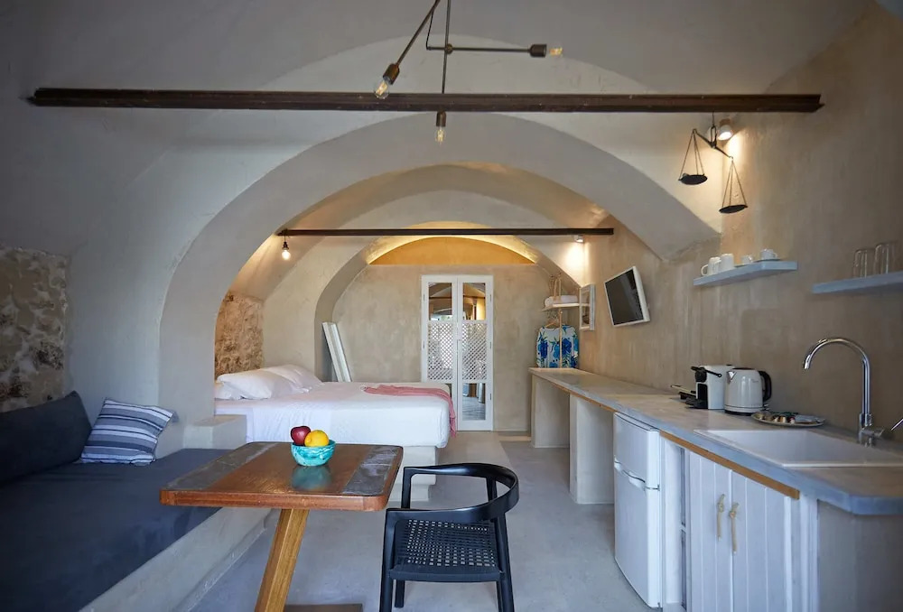 Oias Cellars