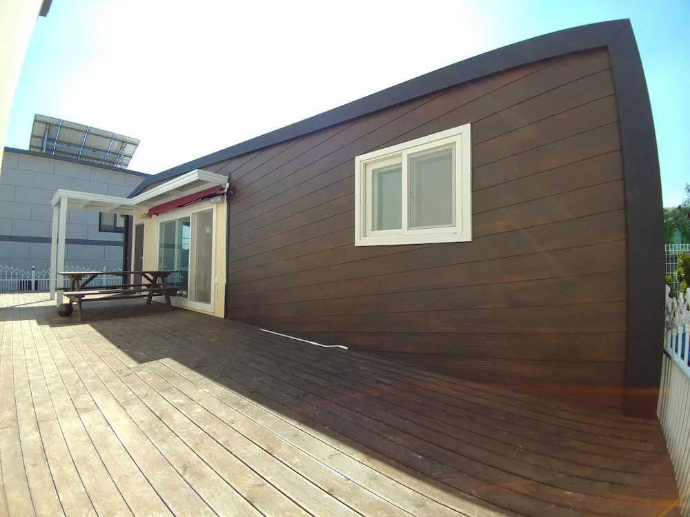 Baettekinae house