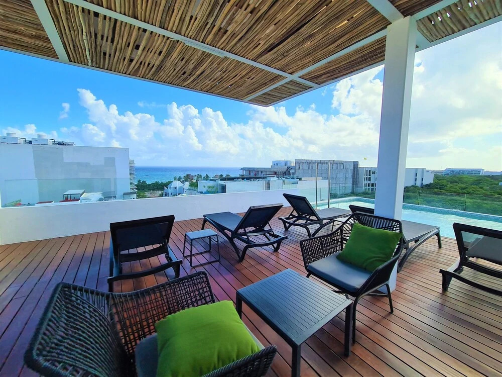 Bahay By Riviera Rentals