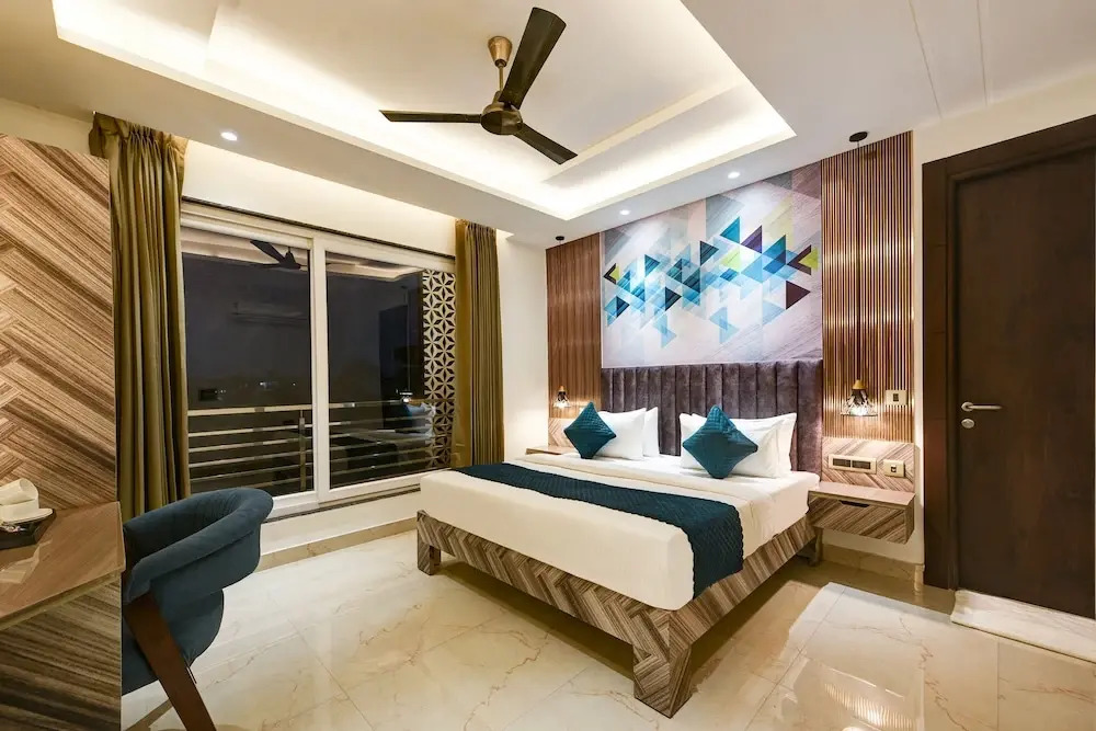 Suite Grand Plaza Noida
