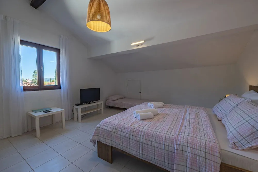 Apartments Iskra