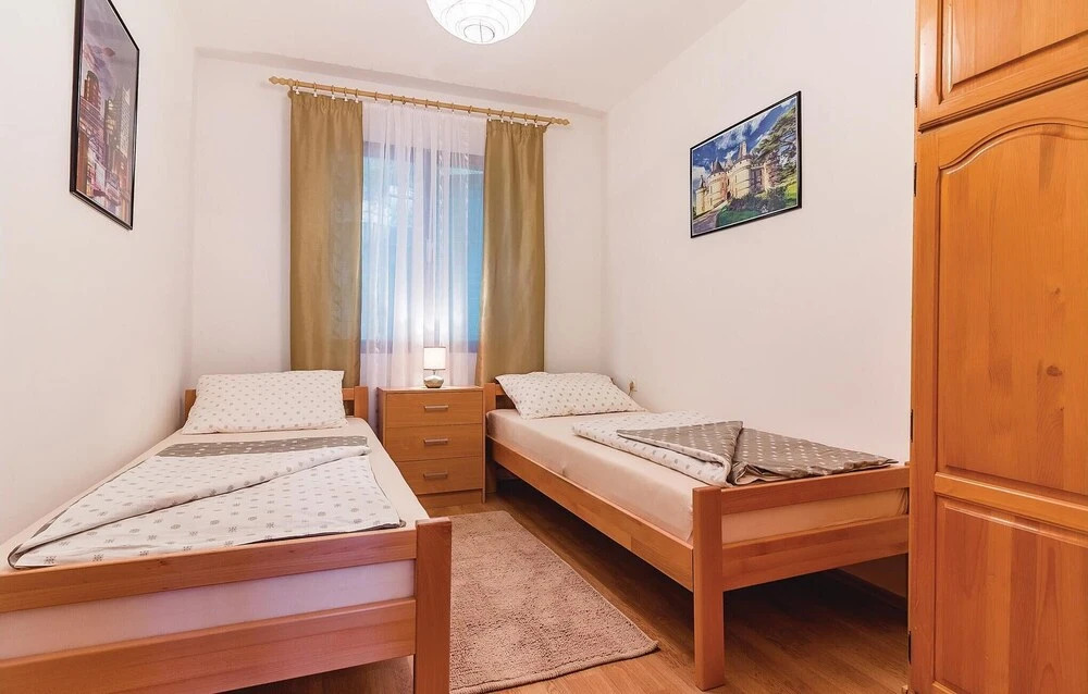 Beautiful Home in Krnica With Wifi and 2 Bedrooms