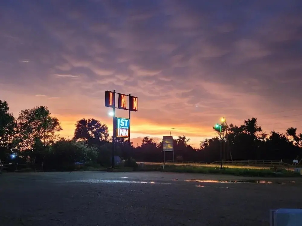 1st Interstate Inn