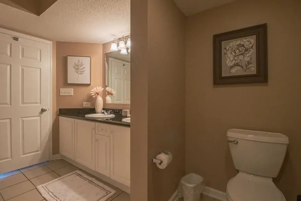 Yacht Club Villas #2-204