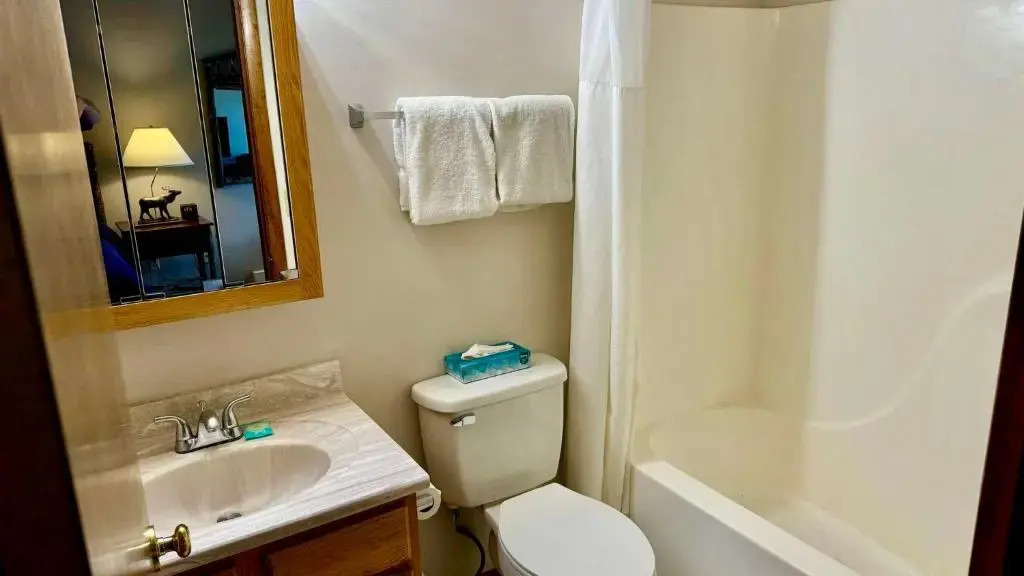 Lake Condo Big Sky Ski Resort - Heated Pool Access