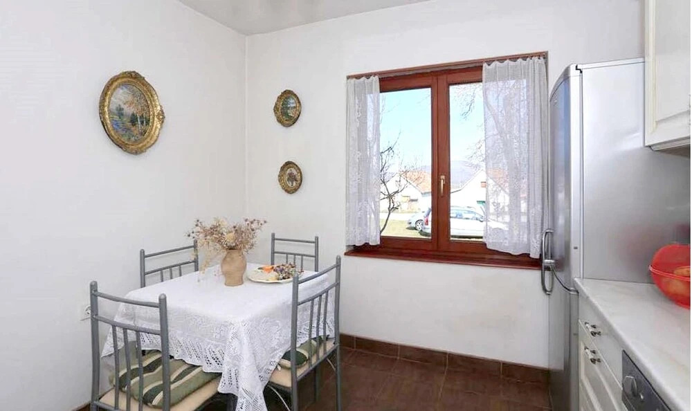 House With 3 Bedrooms in Donji Lapac, With Wonderful Mountain View, Pr