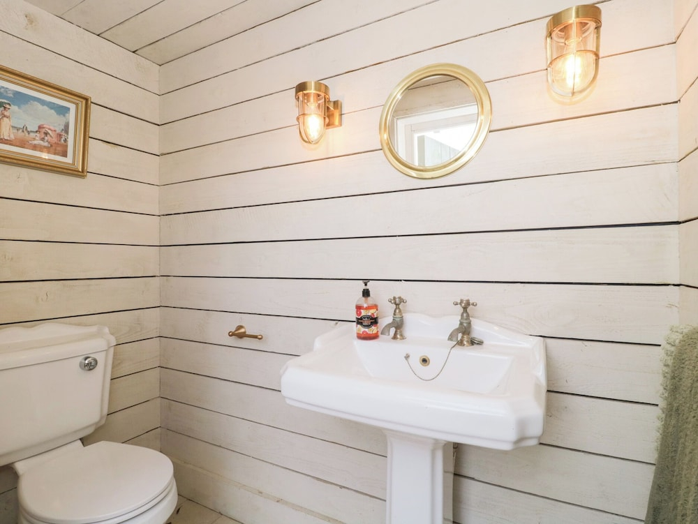 Shades Farm Summerhouse