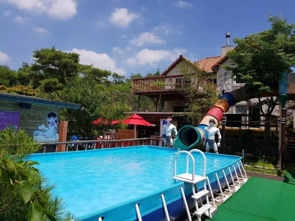 Gaypeong Smuff House Dokchae Pension