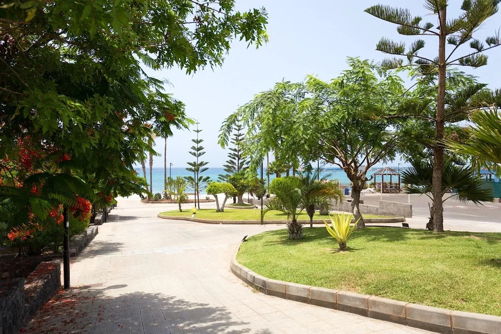 Apartment With 3 Bedrooms in Los Cristianos, With Wonderful sea View, Shared Pool, Furnished Balcony Near the Beach