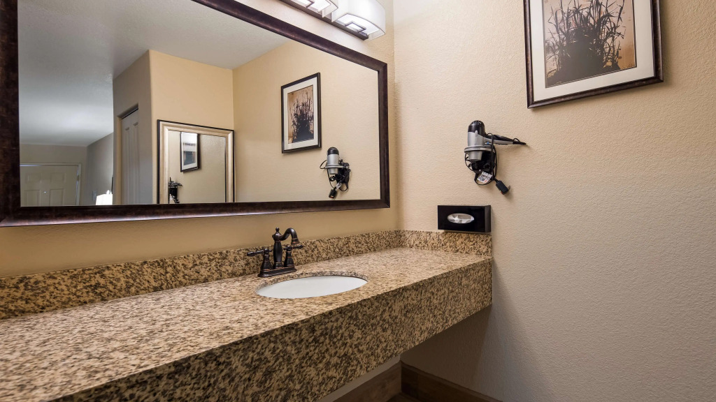 Best Western Apricot Inn