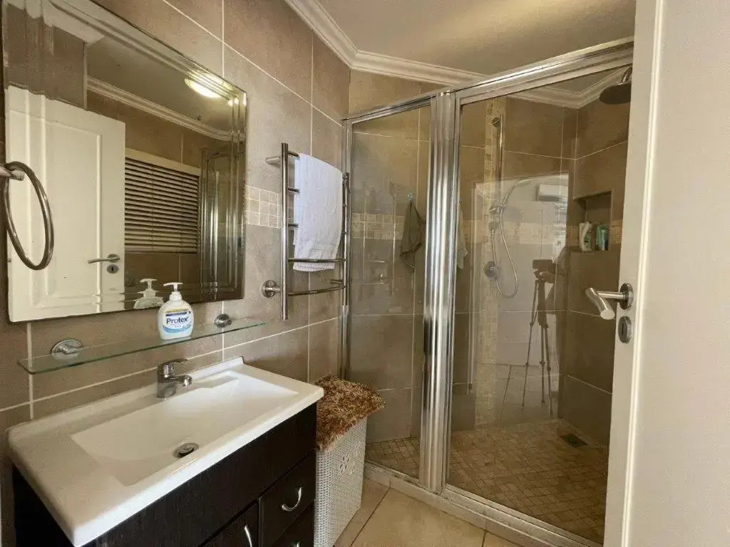 Beachfront @ Driftwood 6 Luxury Family Apartment