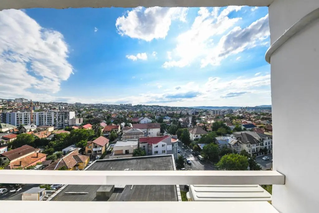 The Nest 1 - spectacular view over the city