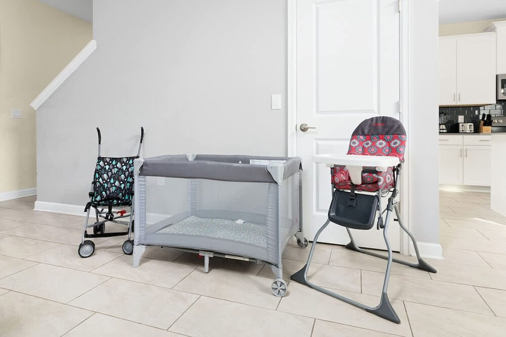 Comfortable Beds - Fully Equipped Kitchen Pool Spa