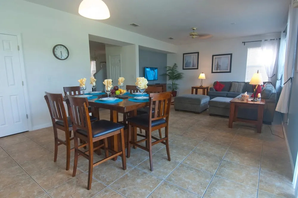 5 Bed Pool Home - 151 - Pet Friendly