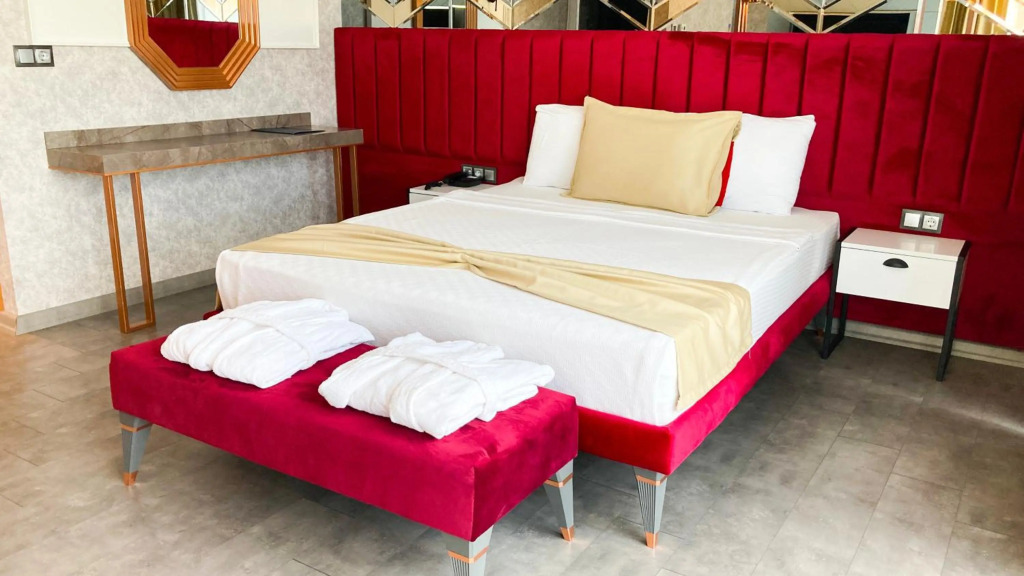 NENESSAHOTEL