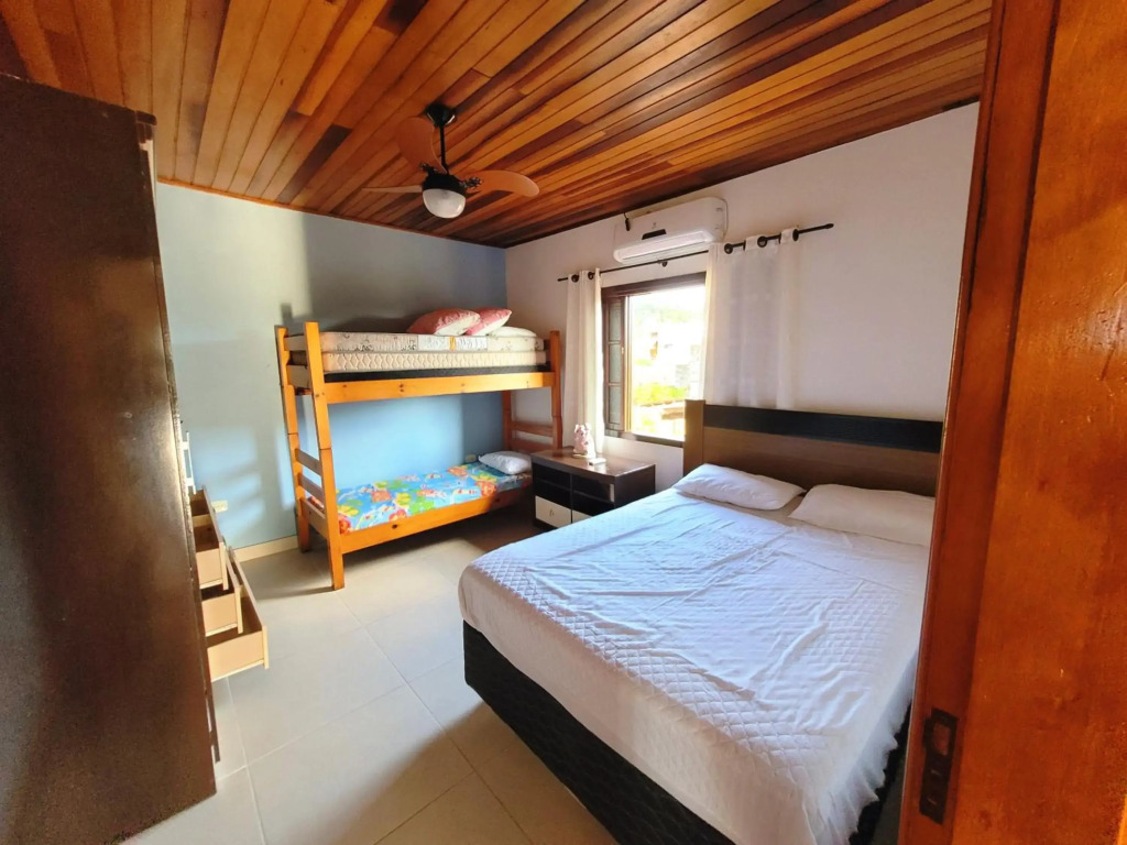 CASA AMARELA UBATUBA ii