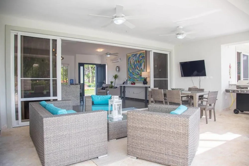 Spectacular Private 3 Bedroom Villa in Gated Community