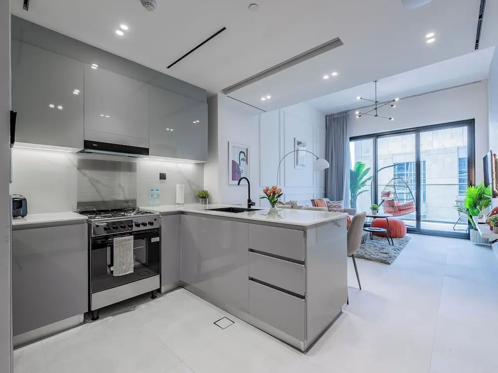 Jaw-Dropping Canal Views From This Stylish Condo
