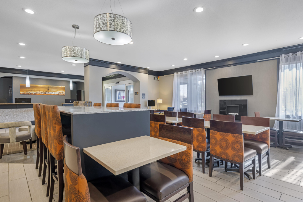 Best Western South Plains Inn & Suites
