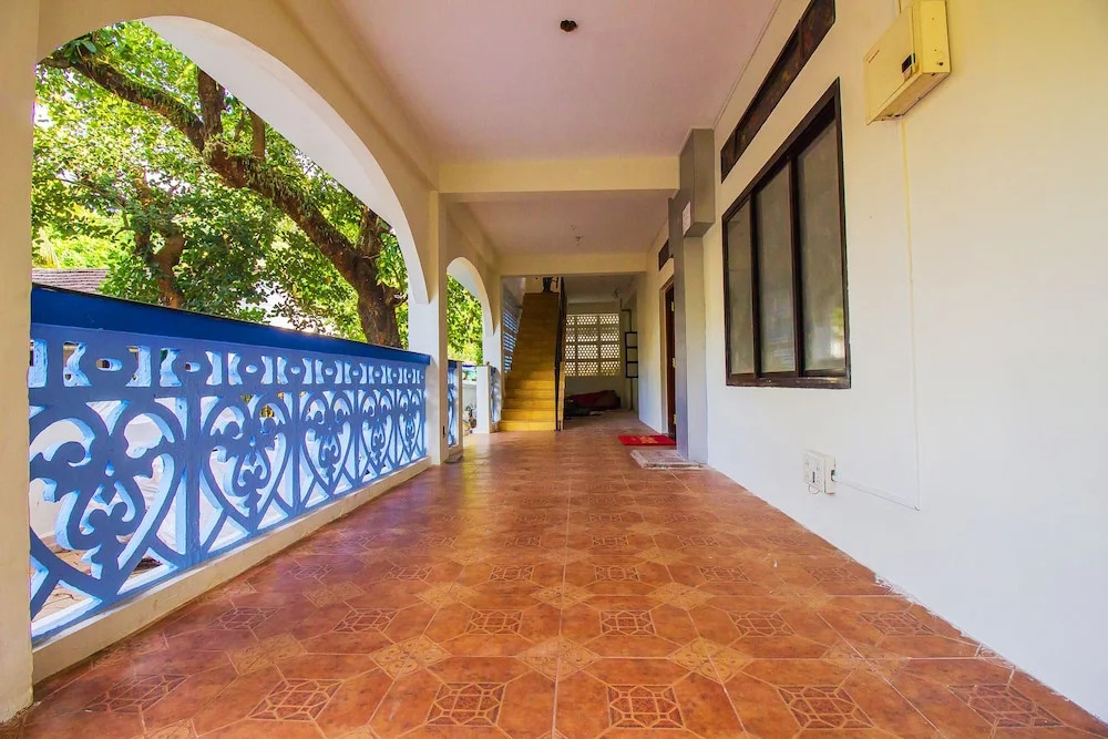 OYO 16094 Home Luxury 2BHK Club Cubana