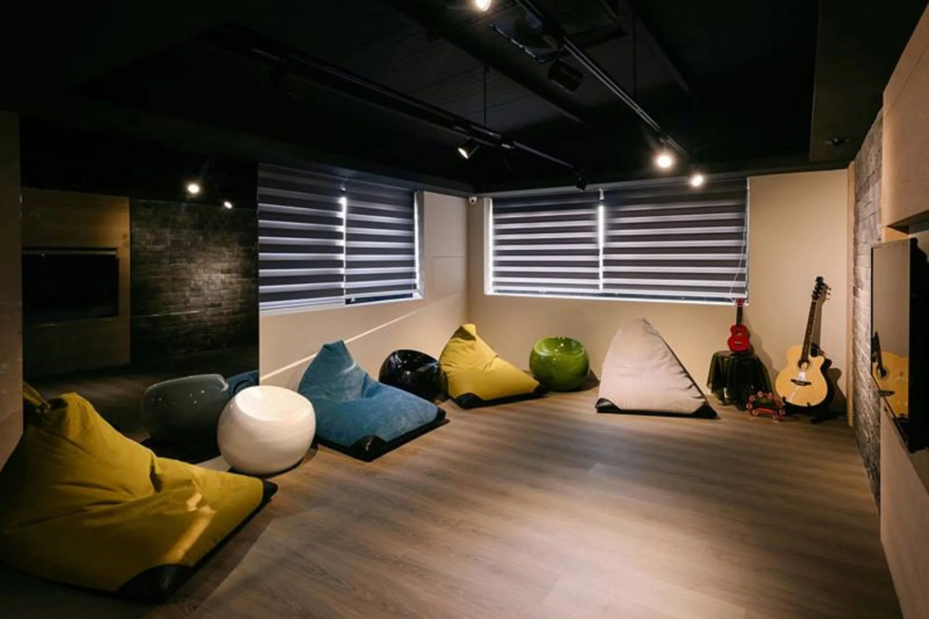 Kiwi Express Hotel-Taichung Station II