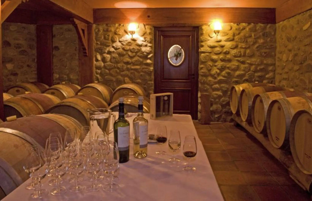 La Casa De La Bodega