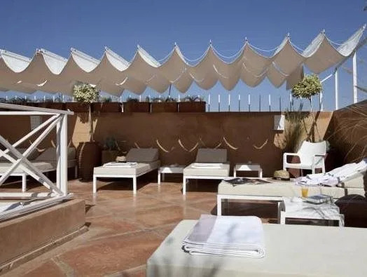 Riad Dar White