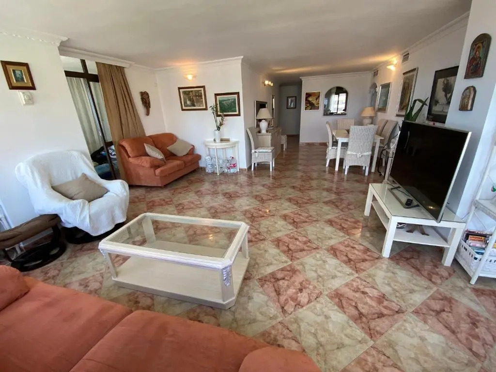 Precioso piso de lujo,4 dormitorios frente al mar