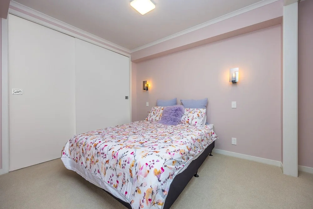 QV Water Front Stylish Apt w Aircon1048
