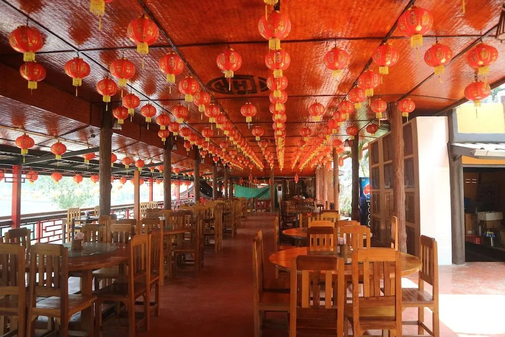 Chasa Rakthai Resort