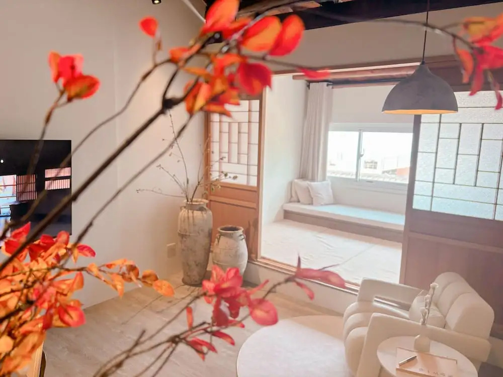 Moonlight Home Stay  For 2-12 persons