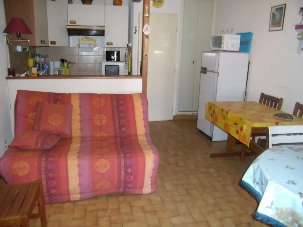 Studio Saintes-Maries-de-la-Mer, 1 pièce, 4 personnes - FR-1-475-51