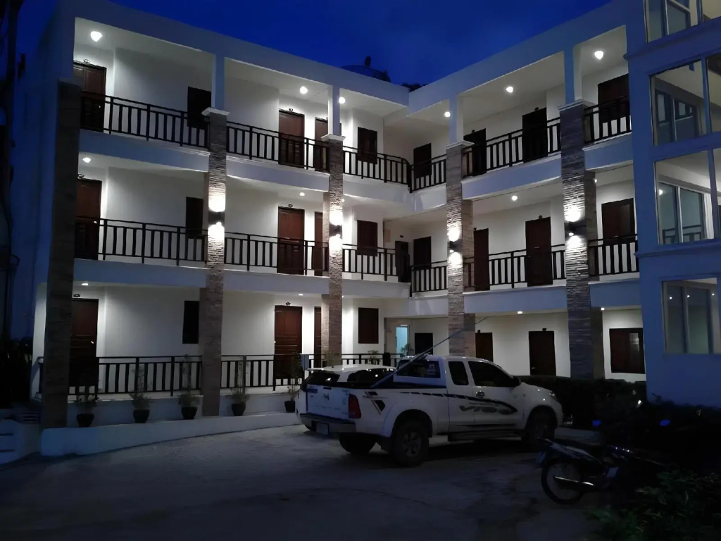 MM Hill Koh Samui Hotel - SHA Certified
