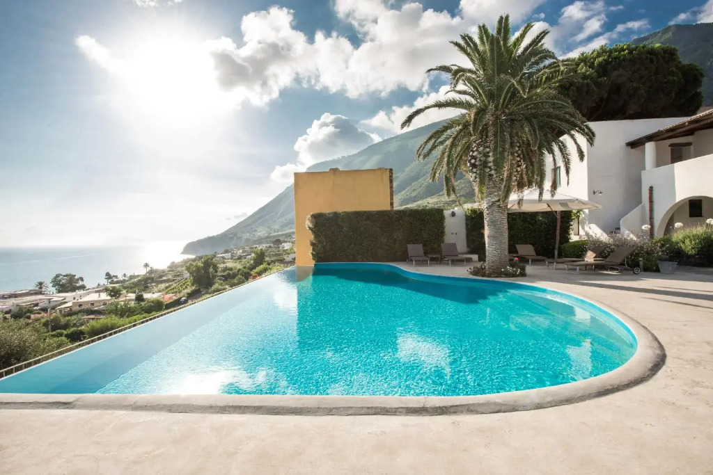 Hotel Ravesi