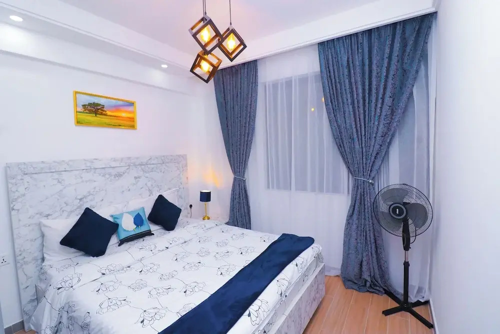 Erica Suites- Riverside