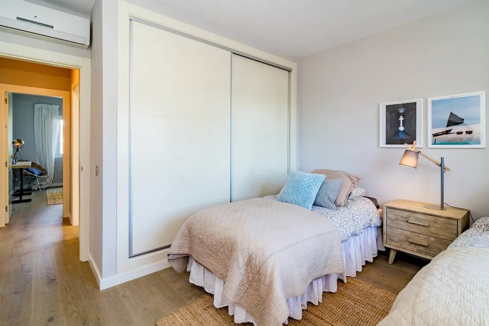 AS12 Luxury 3 bedroom apartment RoomService